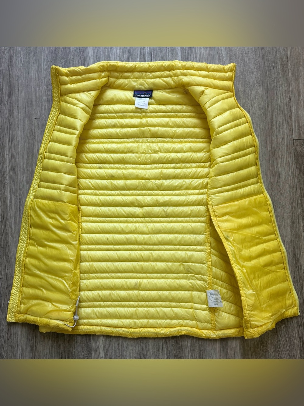 Patagonia Ultralight Down Vest Womens Large Yellow Puffer Jacket Vest Rare Color - Picture 5 of 7